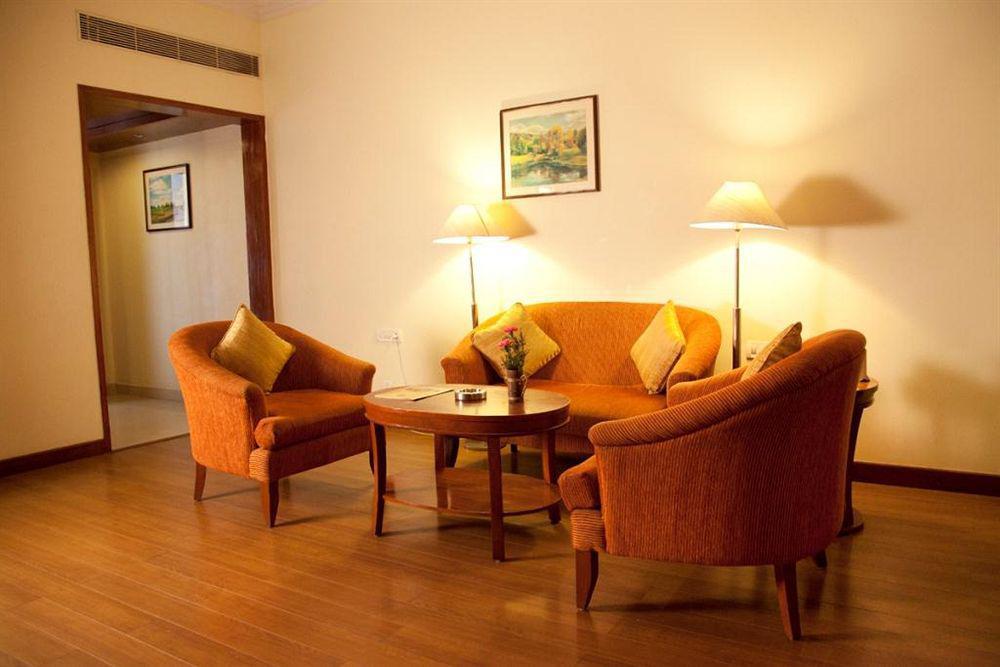 Hotel Royal Court à Madurai Extérieur photo