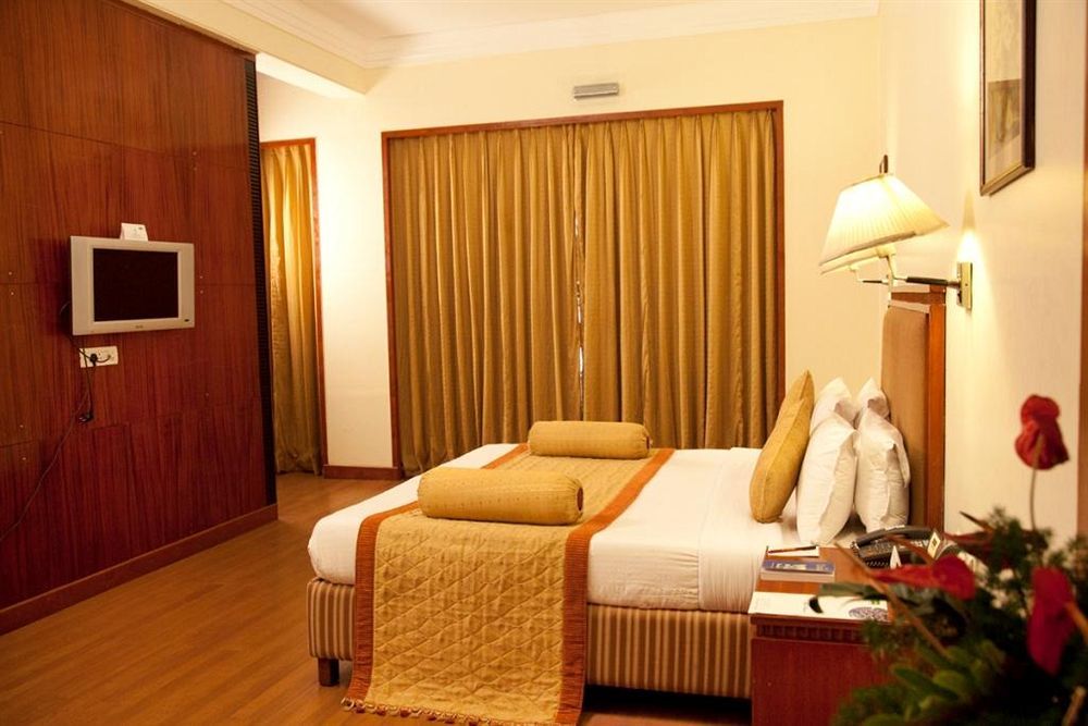 Hotel Royal Court à Madurai Extérieur photo