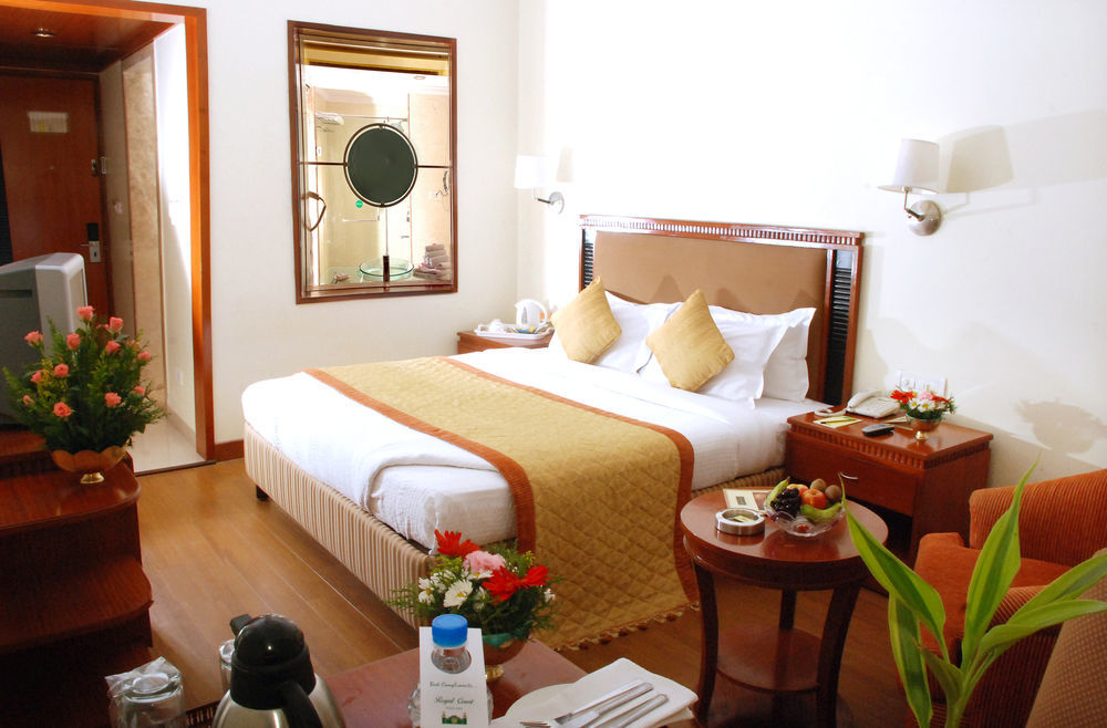 Hotel Royal Court à Madurai Extérieur photo