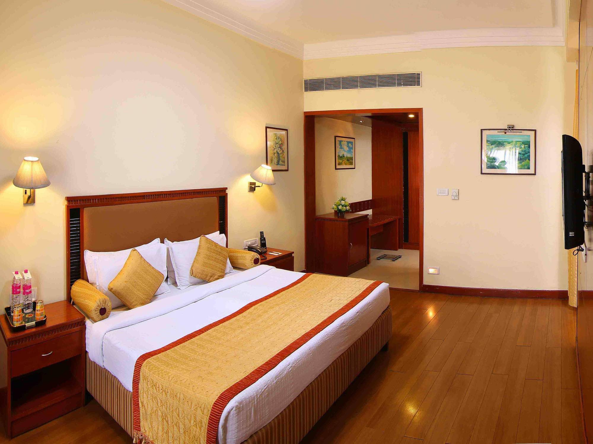 Hotel Royal Court à Madurai Extérieur photo