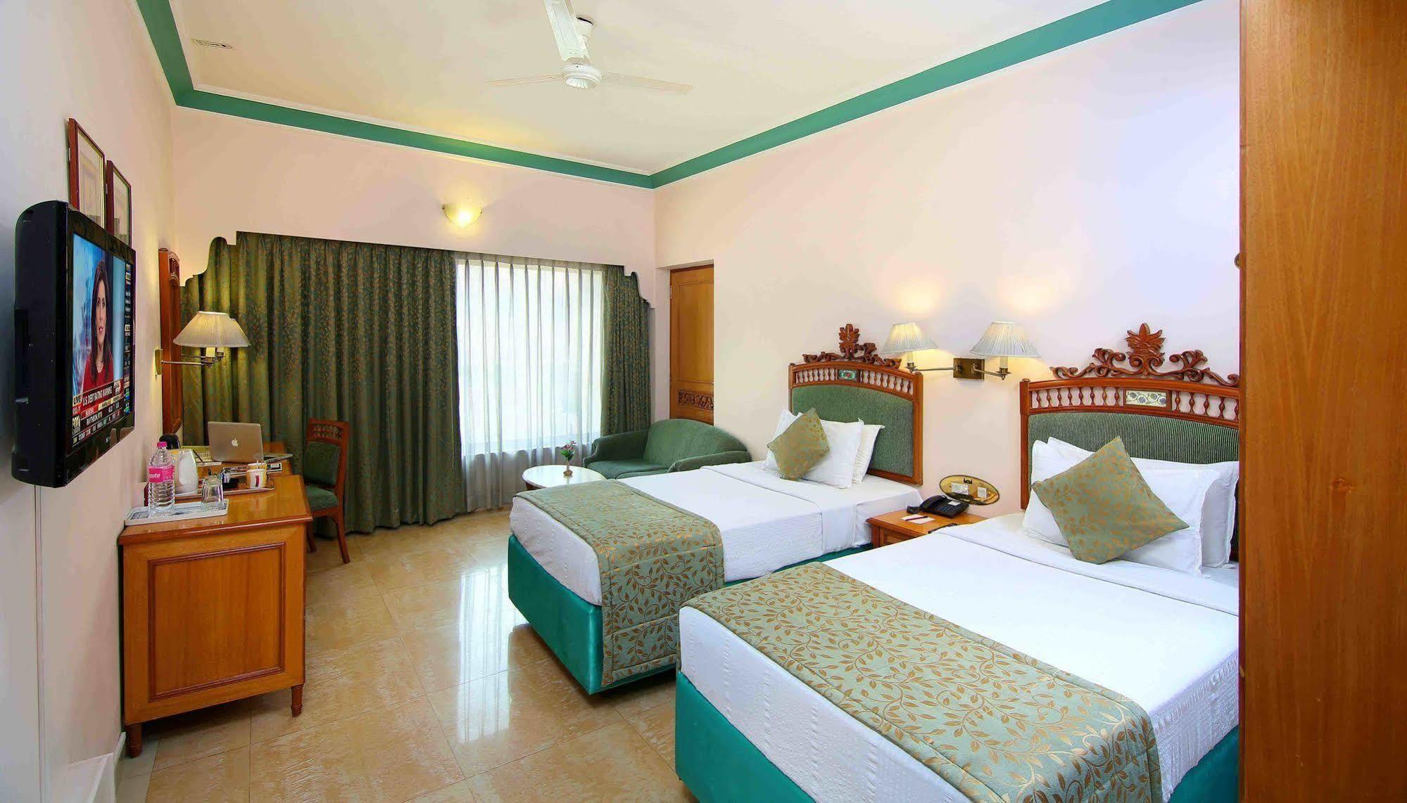 Hotel Royal Court à Madurai Extérieur photo