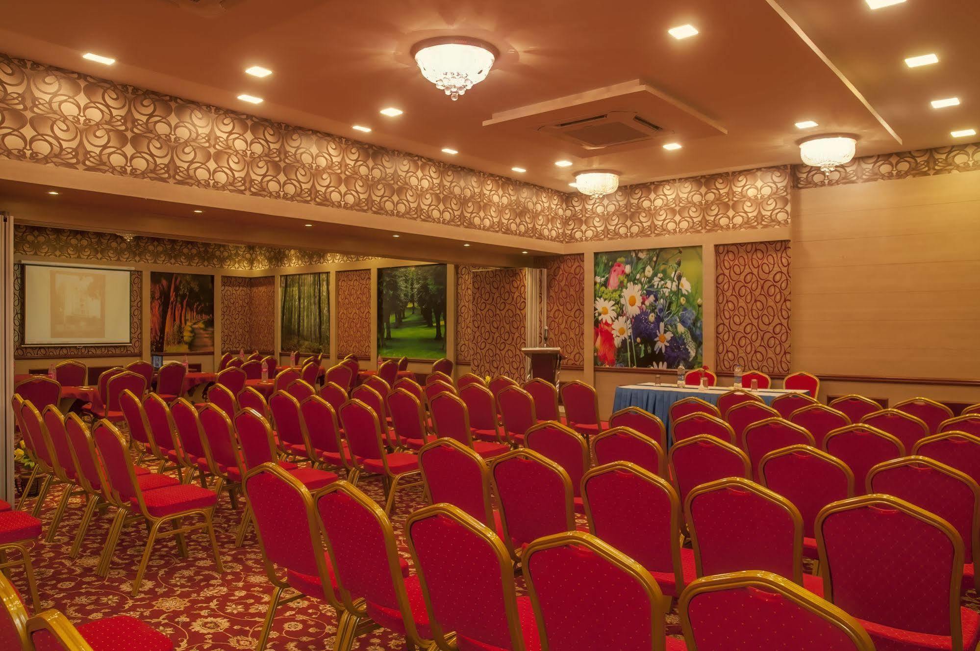 Hotel Royal Court à Madurai Extérieur photo