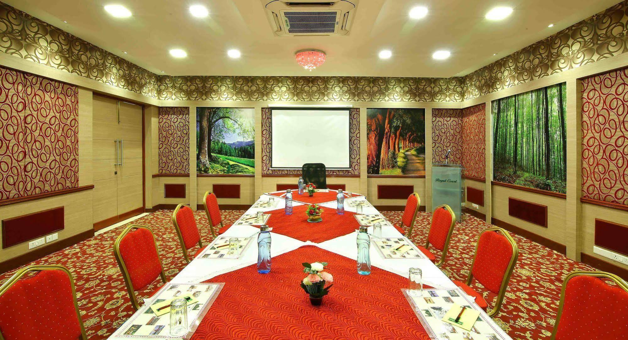 Hotel Royal Court à Madurai Extérieur photo