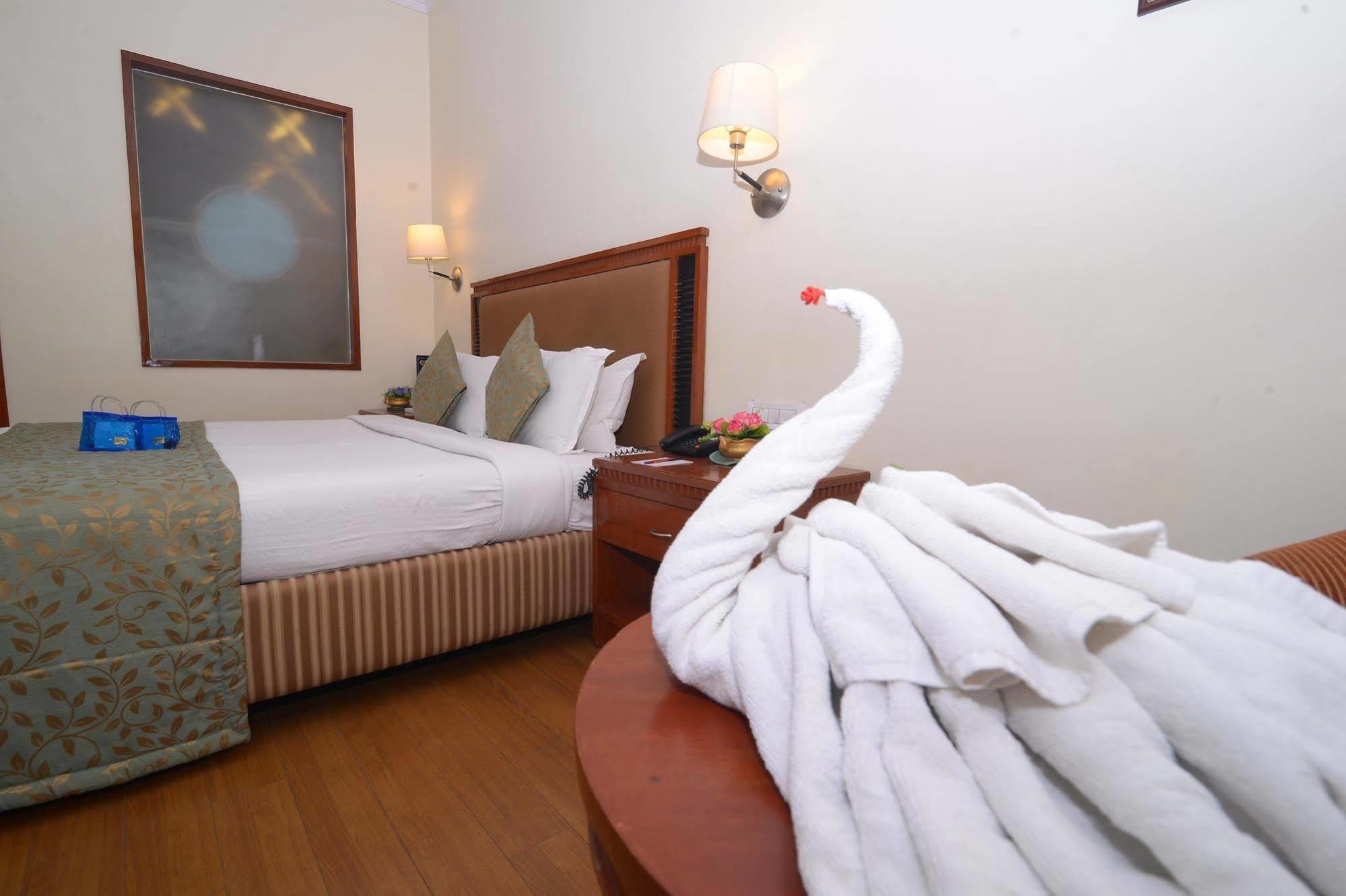 Hotel Royal Court à Madurai Extérieur photo