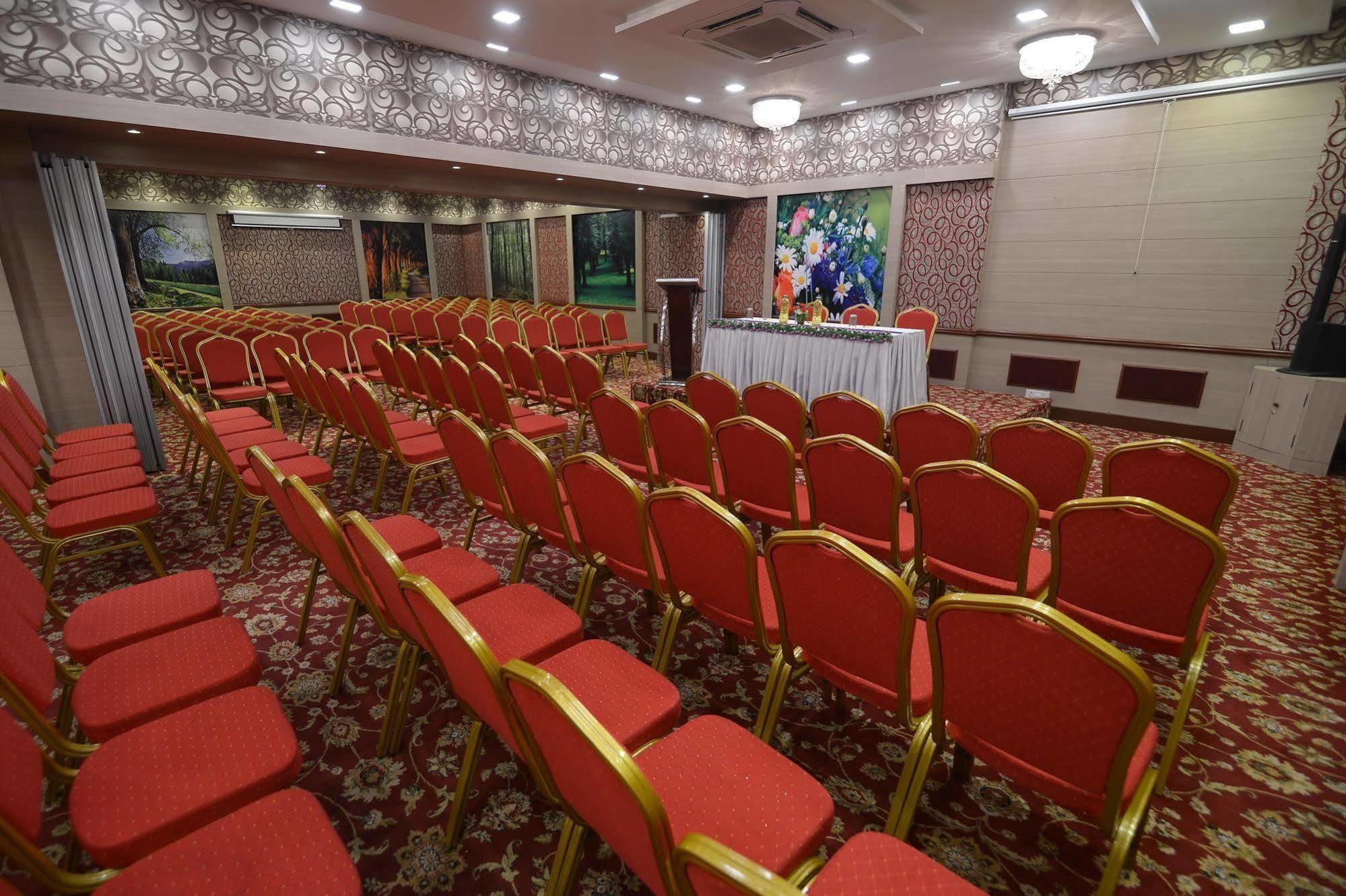 Hotel Royal Court à Madurai Extérieur photo